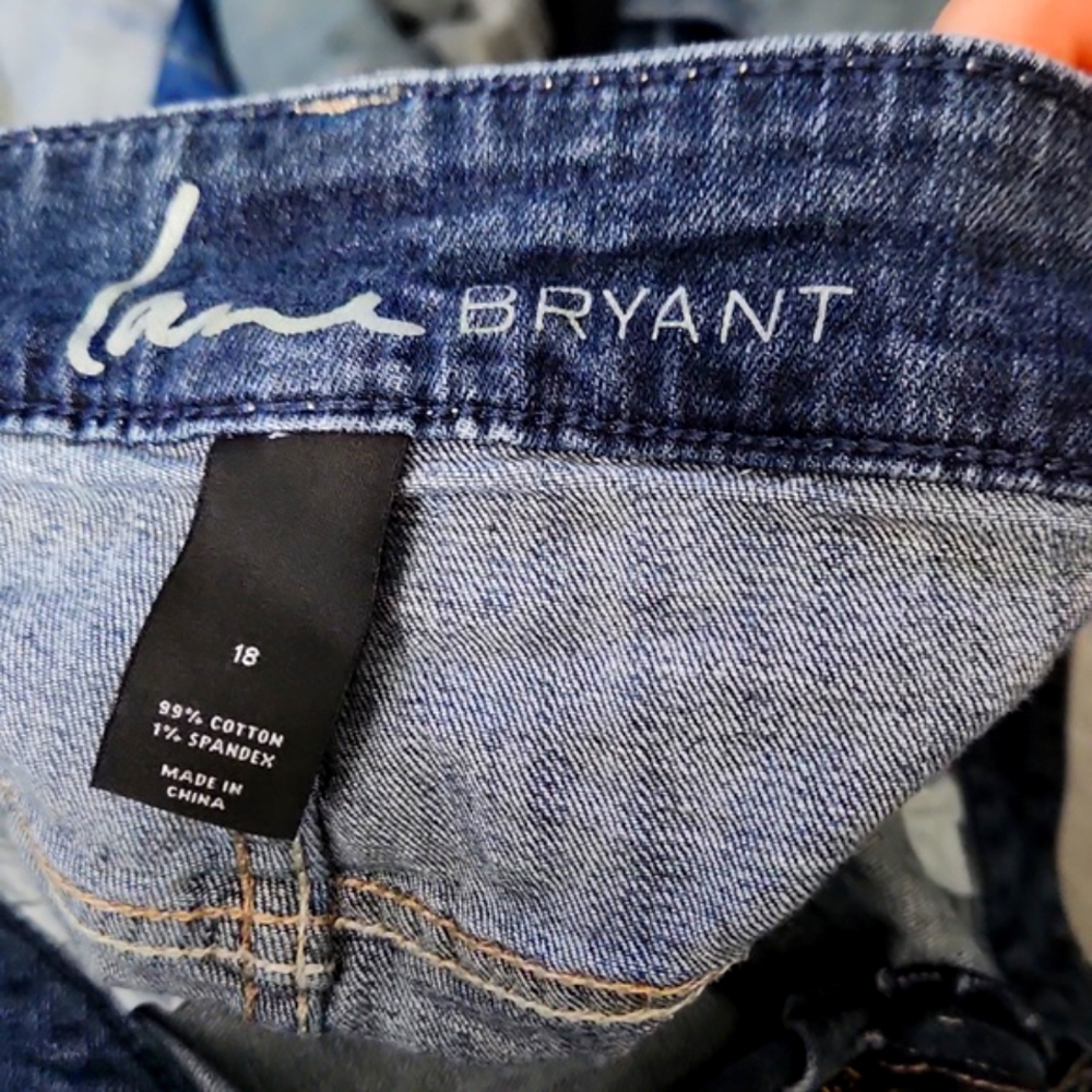 Lane Bryant- Women's(18) Cut Off Denim shorts - Picture 2 of 4